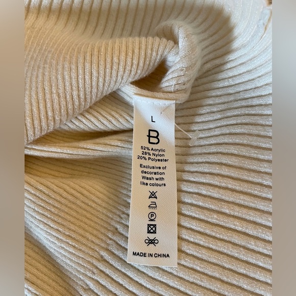 Sweater Dress Cream Size L - Picture 11 of 11